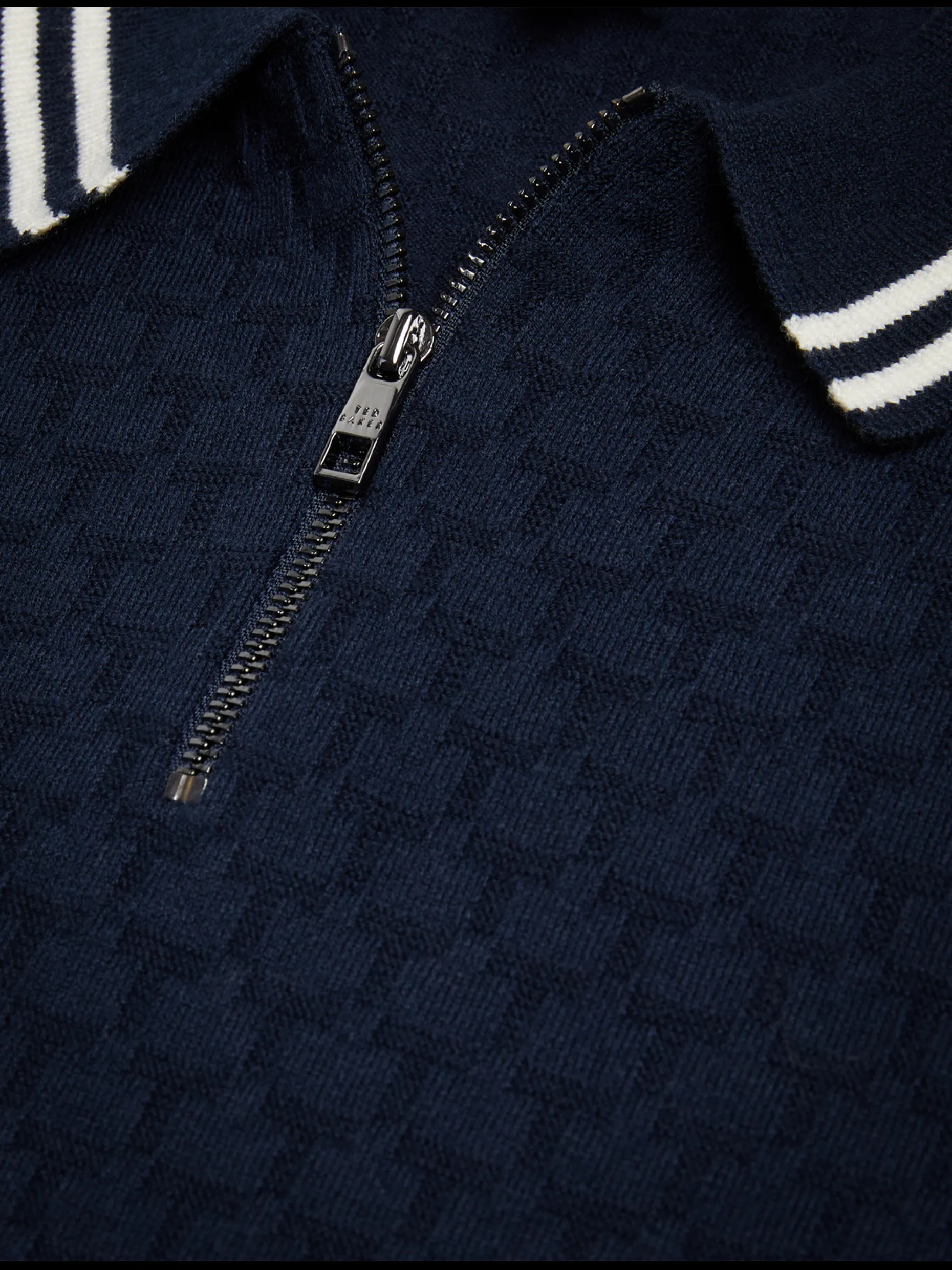 mahani_short_sleeve_zip_p_4.webp Mahani Short Sleeve Zip Polo