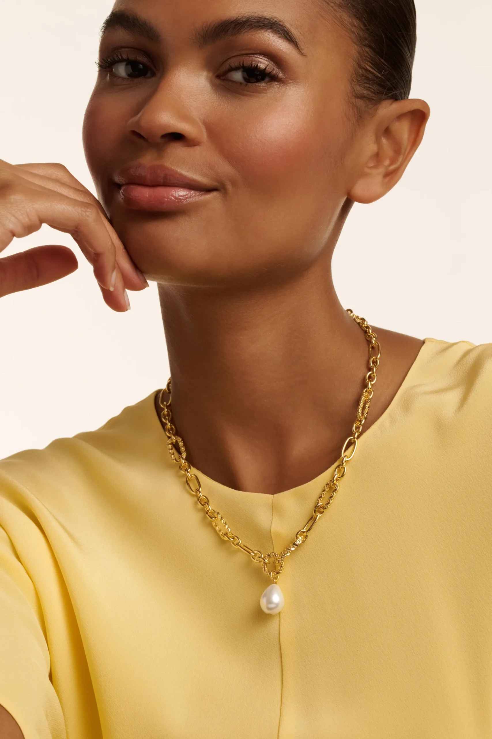 timora_twisted_pearl_pend_1.webp Timora Twisted Pearl Pendant Necklace